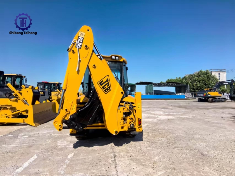 Retroexcavadora JCB 3CX Usada en venta