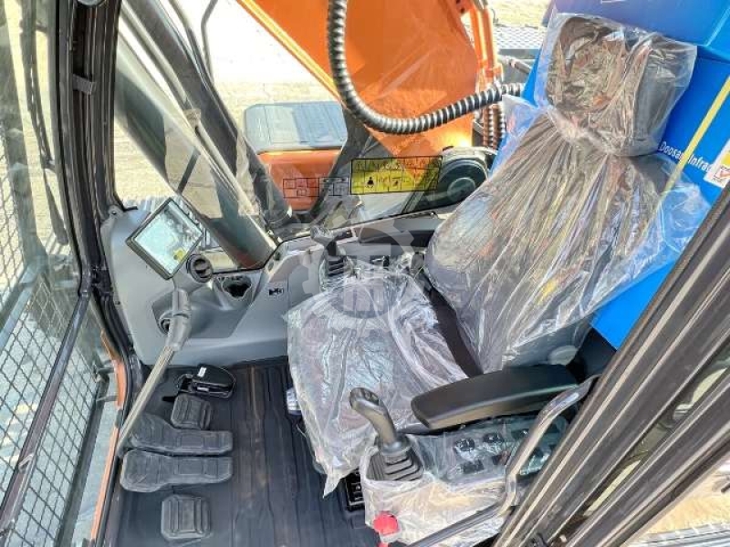 Used Doosan Dx300 for sale 2