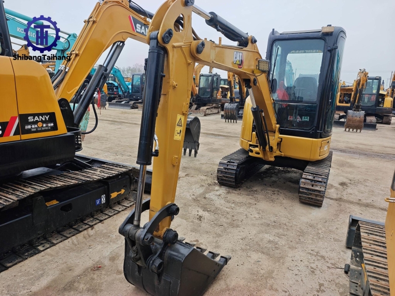 Продается б/у Caterpillar 303 