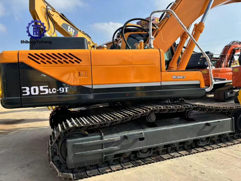 3للبيع حفار هيونداي 305 مستعمل