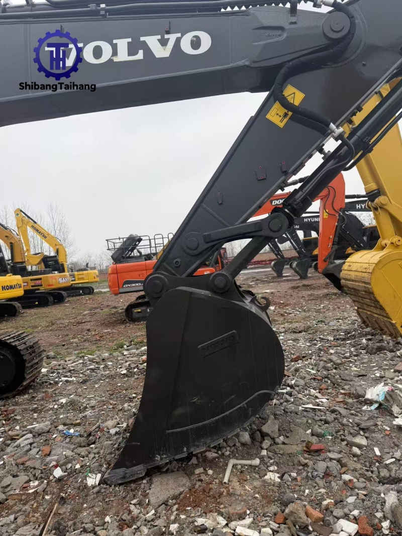 Excavadora Volvo EC360 usada en venta