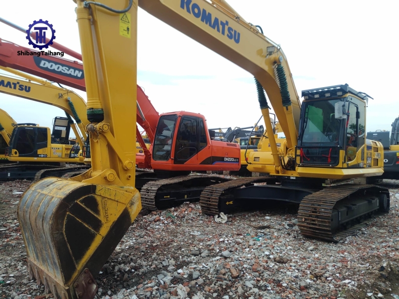 Excavadora Komatsu PC240 usado en venta