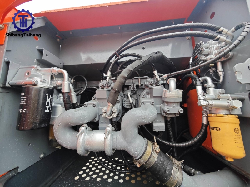 Продается б/у HItachi ZX350 .