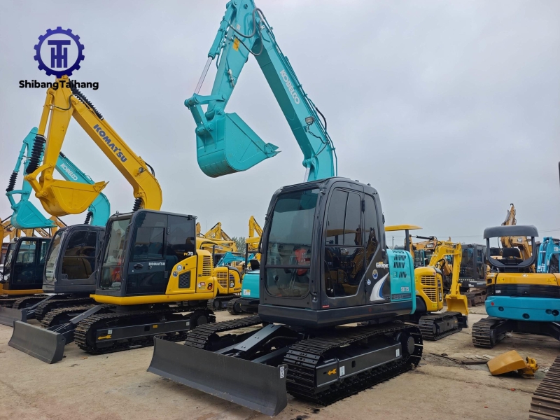 Excavadora Kobelco SK75 Usada en venta 