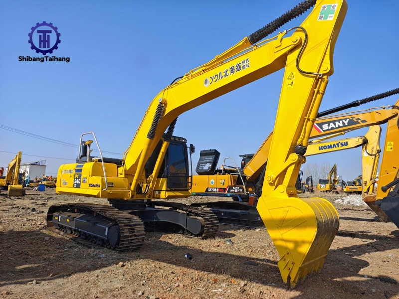 Komatsu PC240 d'occasion à vendre 