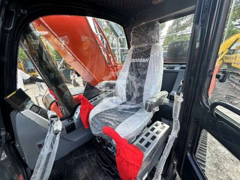 Compact Hydraulic Used Doosan Excavator DX300LC Equipment Trader