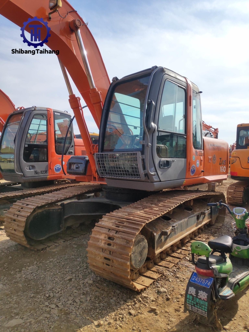 للبيع حفار هيتاشي ZX160 مستعمل