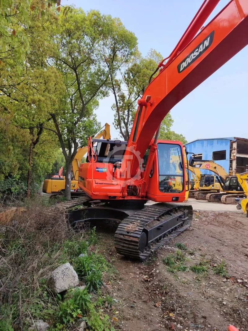 Used Doosan DH300 for sale