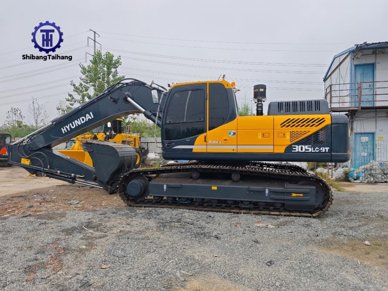 Excavadora Hyundai 305 usado en venta 2
