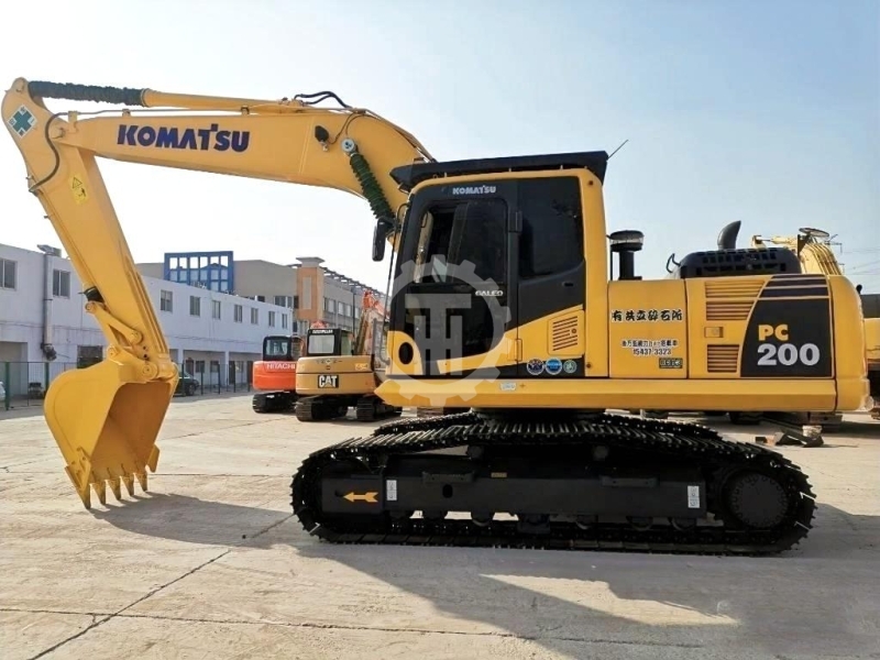 Used Komatsu PC200 for sale 4
