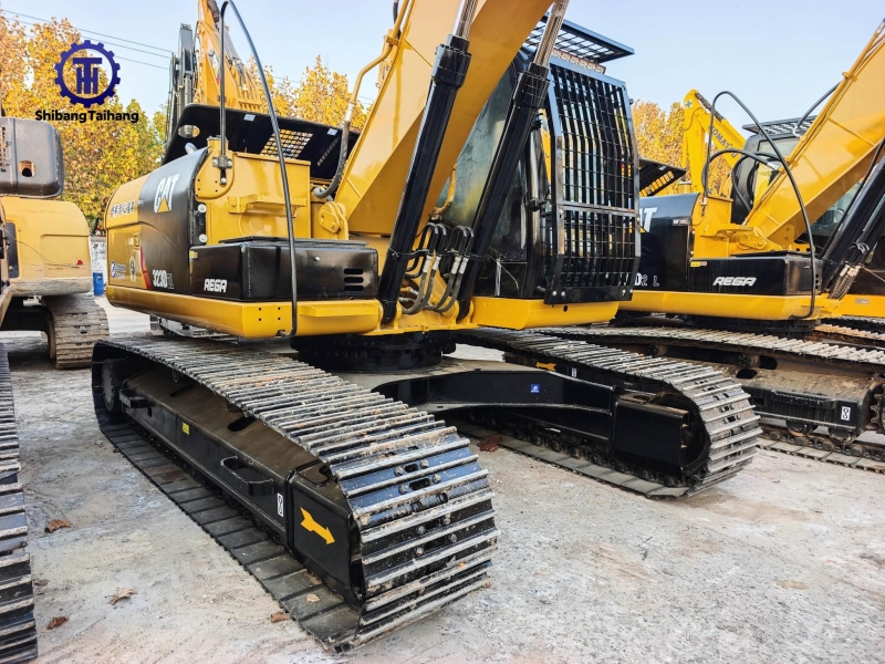 Excavatrice Caterpillar 323 d'occasion à vendre