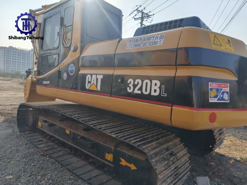 Excavadora Caterpillar 320B Usada en Venta 2