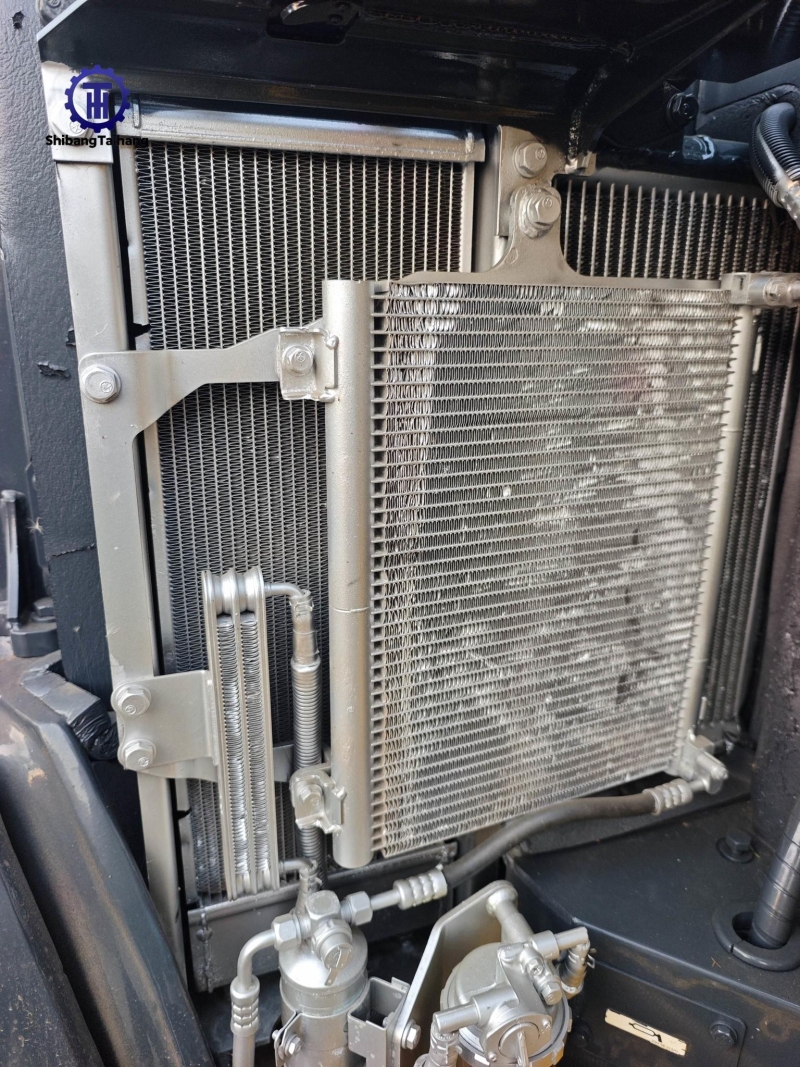 للبيع حفار كوماتسو PC40 مستعمل