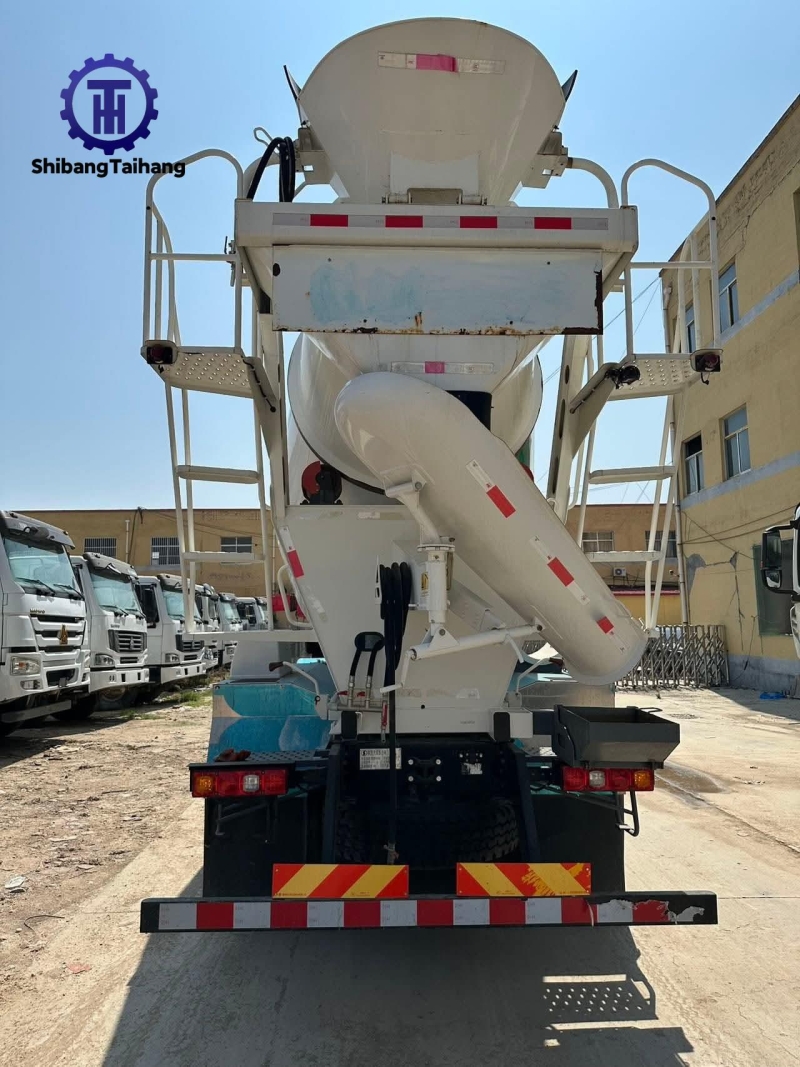 Camión hormigonera 16m³ Usada en venta