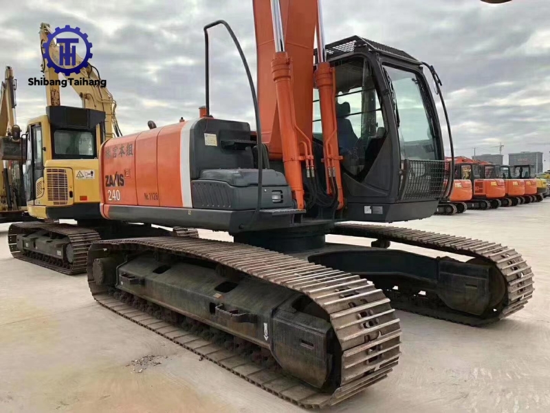 Excavadora Hitachi ZX240 de segunda mano en venta