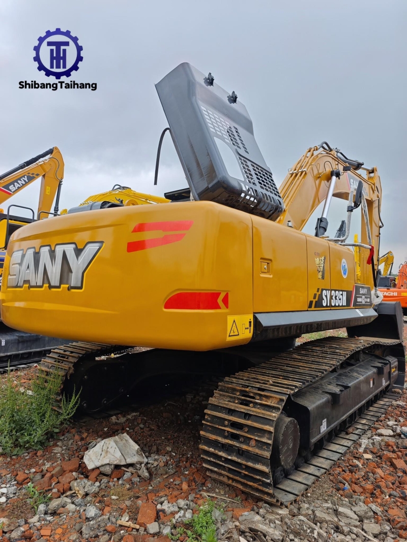 3للبيع حفار ساني 335 مستعمل