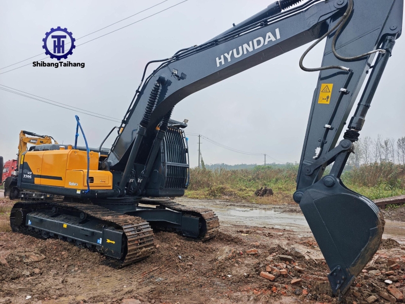 Excavadora Hyundai 220 usado en venta