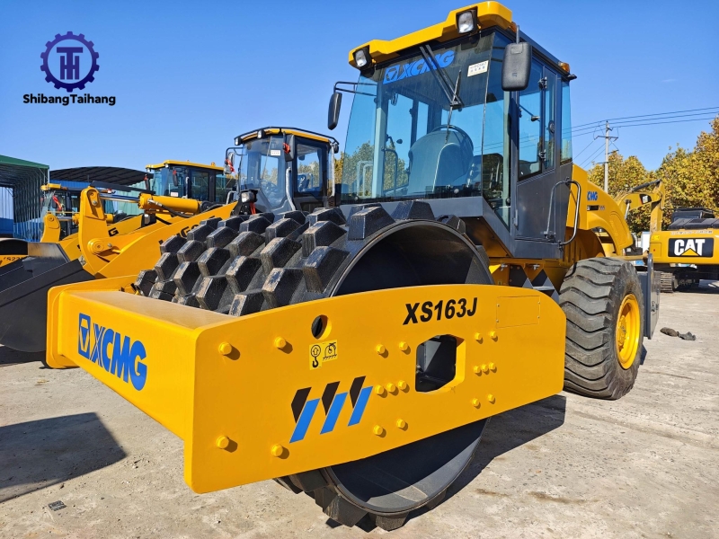 للبيع كاتمة XCMG 163 ذات الكفوف المستعملة