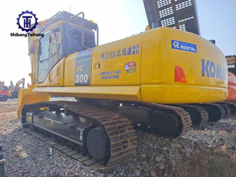 Продается б/у Komatsu 300