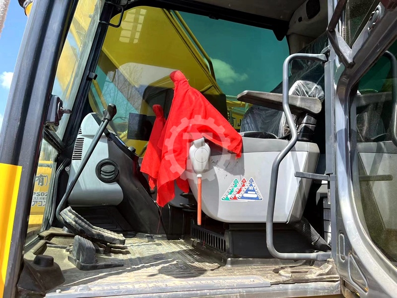 Used Komatsu PC220 for sale 5