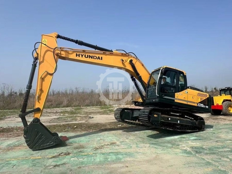 Used Hyundai R220 for sale