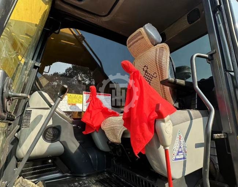 Used Komatsu PC200 for sale 3