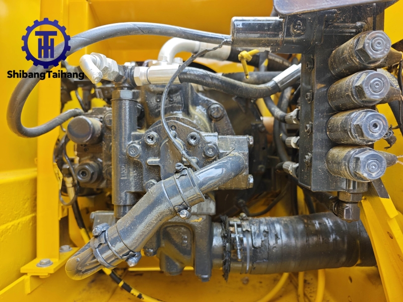 Продается б/у Komatsu 120