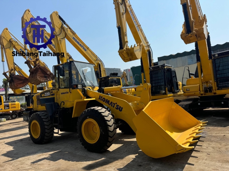 Продается б/у Komatsu 320