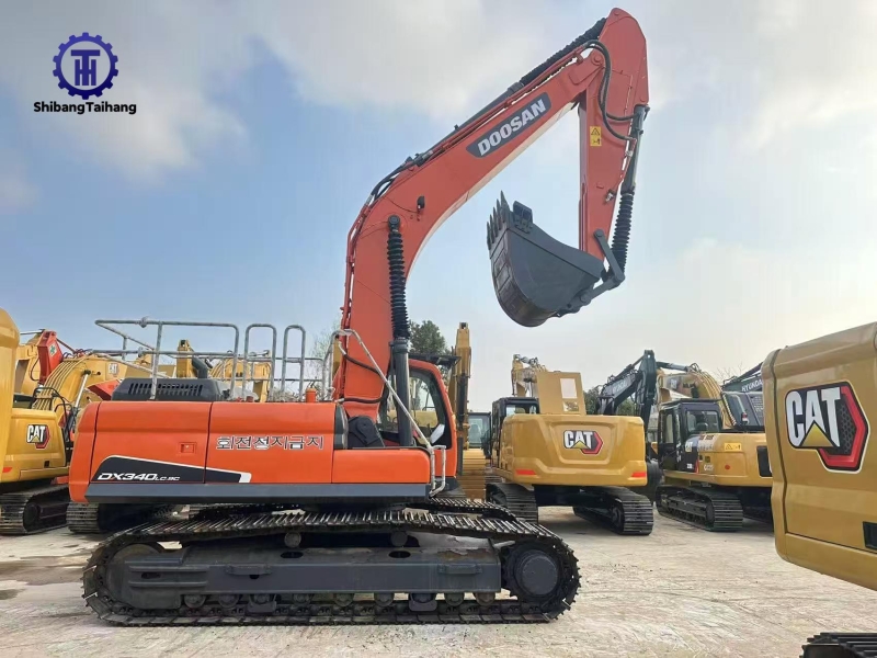Продается б/у Doosan 340