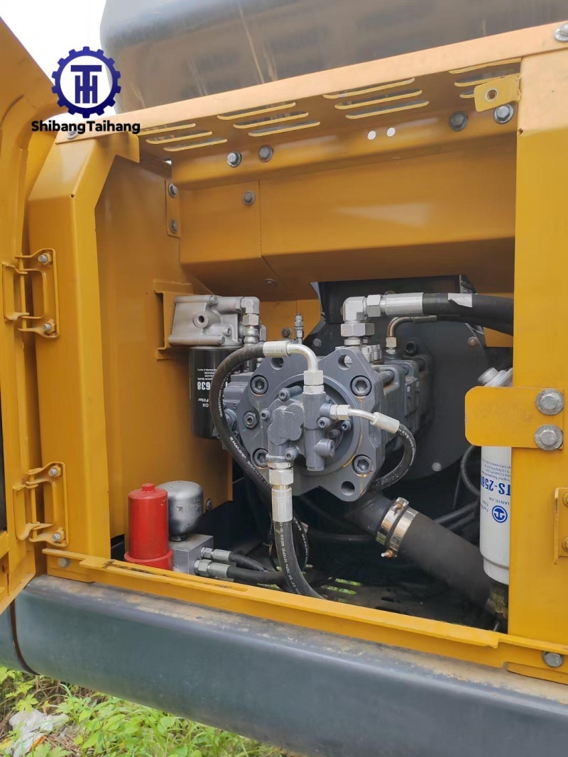 XCMG 215 مستعمل للبيع