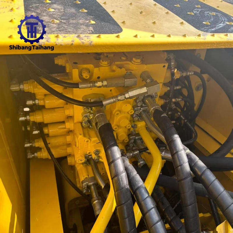 Excavadora Komatsu PC200 usado en venta 3