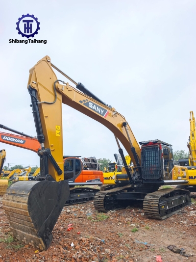 3للبيع حفار ساني 335 مستعمل