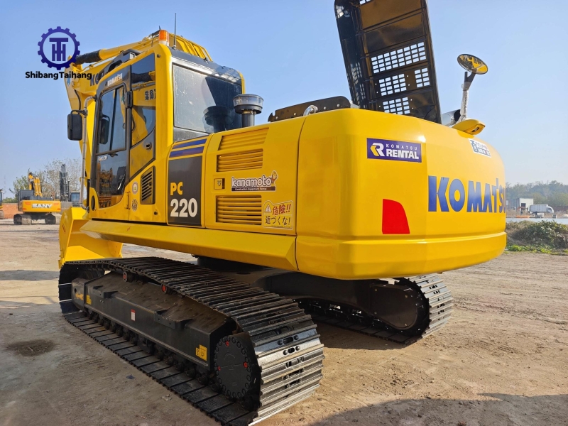 Excavadora Komatsu PC220 de segunda mano en venta