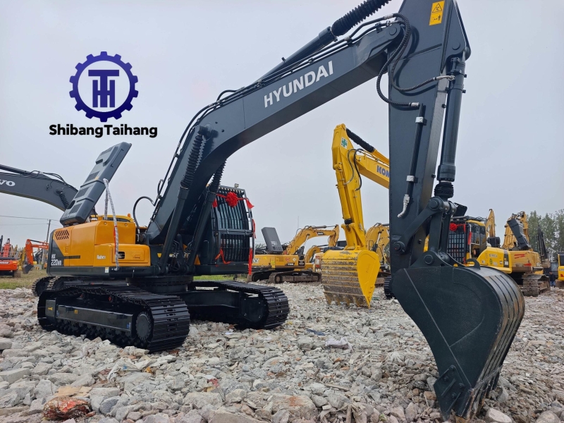 Продается б/у Hyundai 220 .