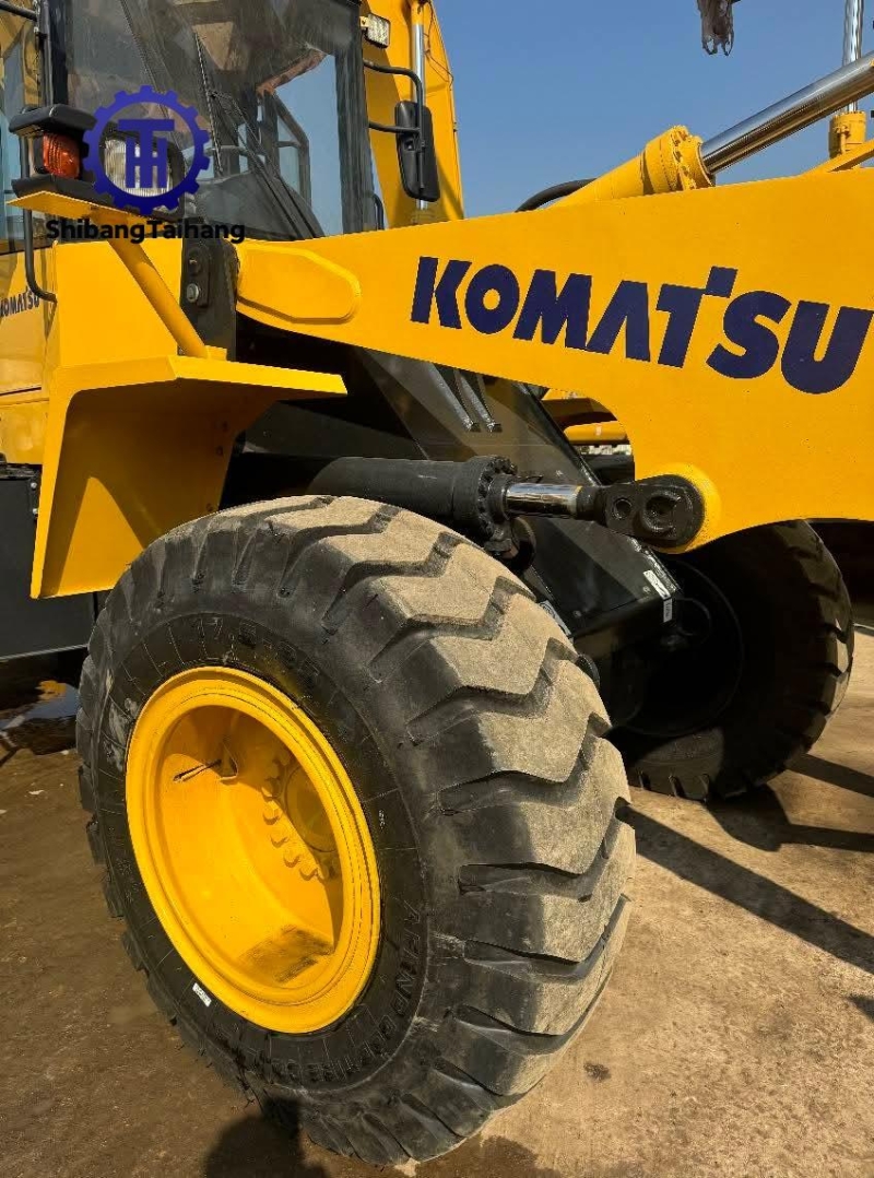 Продается б/у Komatsu 320