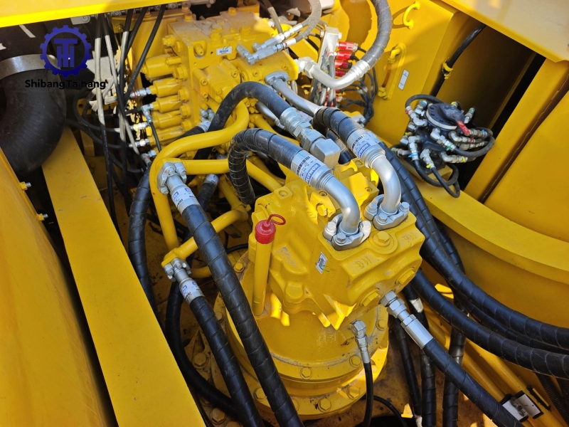 للبيع حفار كوماتسو PC300 مستعمل