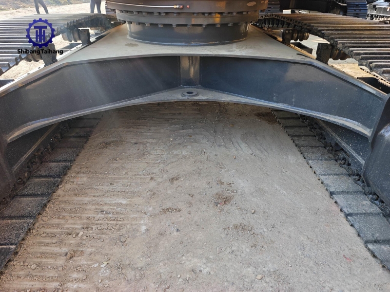 Продается б/у Komatsu 220