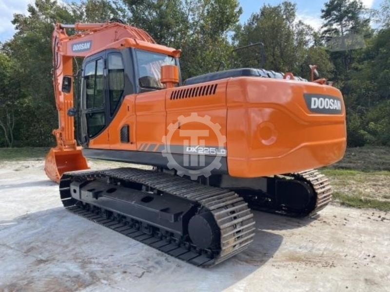 Used Doosan DX225 for sale 3