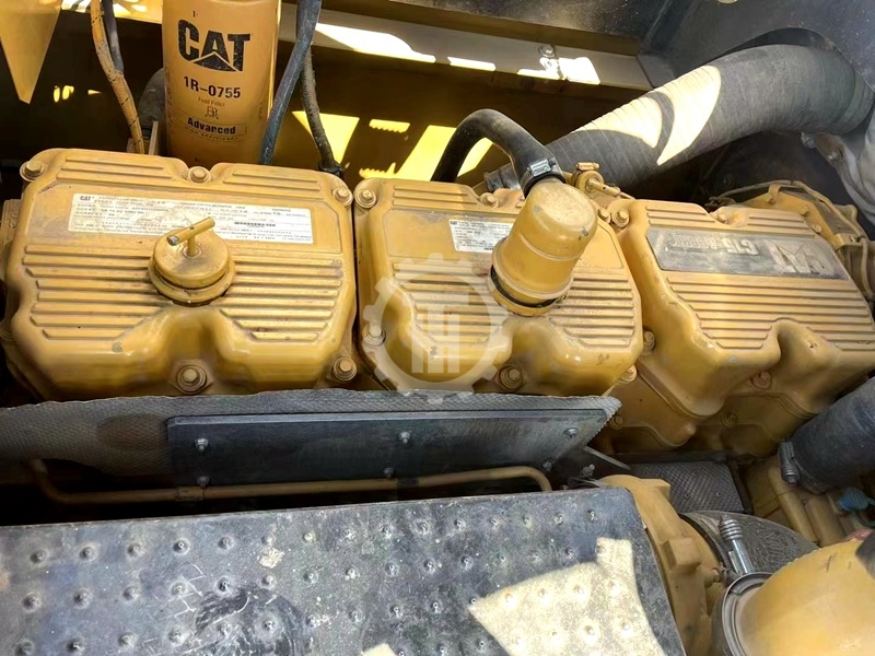 Excavadora Caterpillar 374D Usada en venta