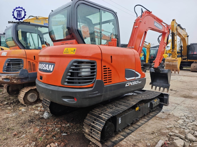 Doosan DX60 d'occasion à vendre