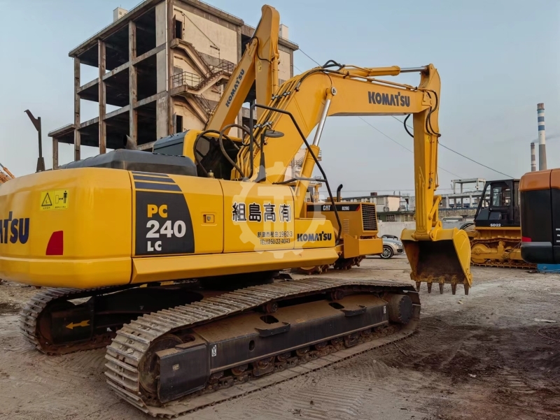 Used Komatsu PC240 for sale 2