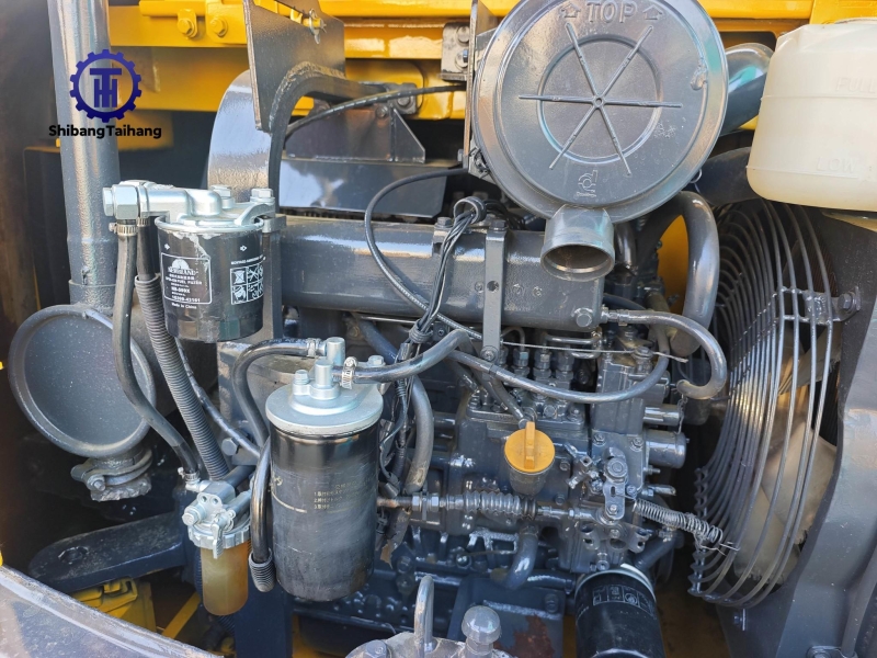 4للبيع حفار كوماتسو PC56 مستعمل