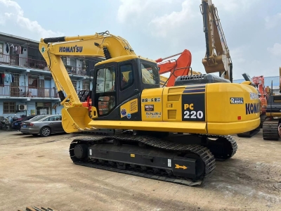 Used Komatsu PC220 for sale 3