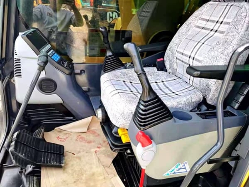 Used Komatsu PC450 for sale 4