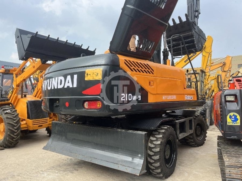 Used Hyundai R210 for sale 2