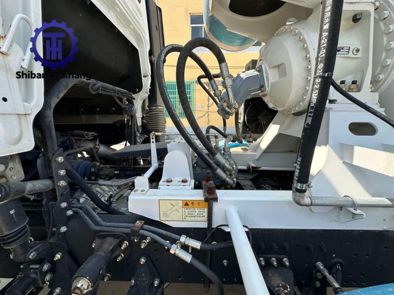 Camion bétonnière 16m³ d'occasion en vente