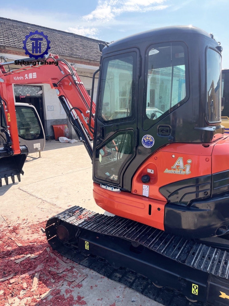 Excavadora Kubota KX155 usado en venta