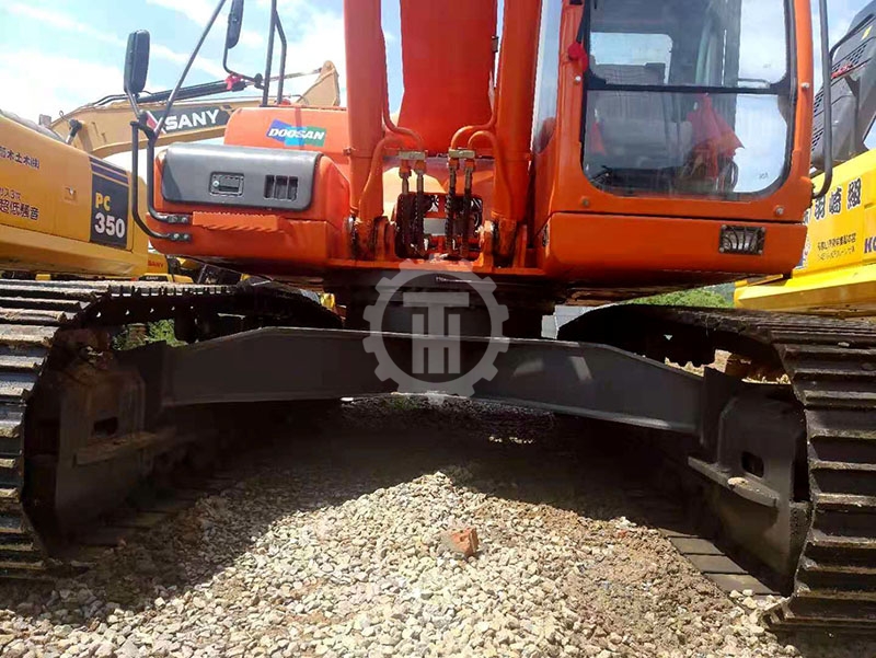 Used Doosan DX300 for sale