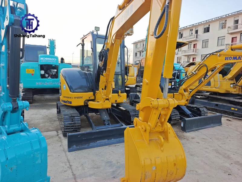 Komatsu PC40 d'occasion à vendre