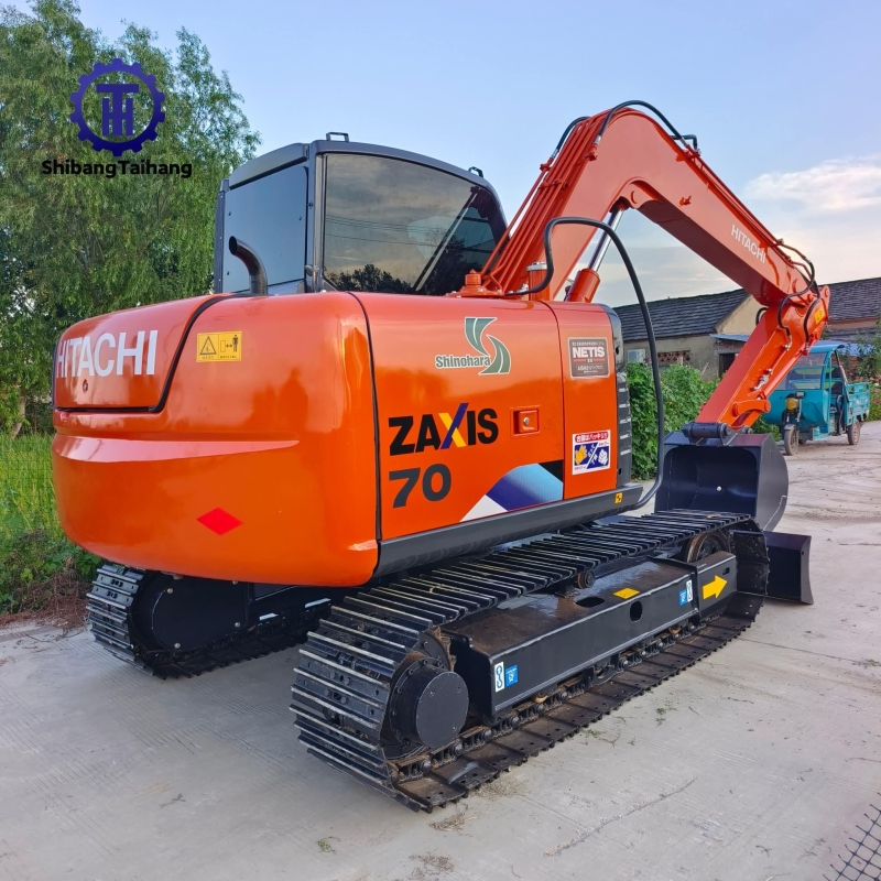 Продается б/у HItachi ZX70.